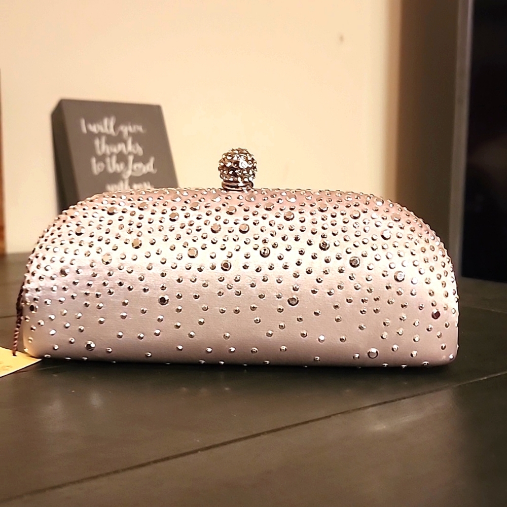 🆕️ Night out clutch